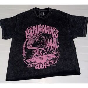 Isaac Morris IML Makin Waves 2001 Skeleton Surfing Graphic Tee Mineral Wash M